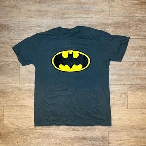 Batman Logo Tee - Black and Yellow men size large